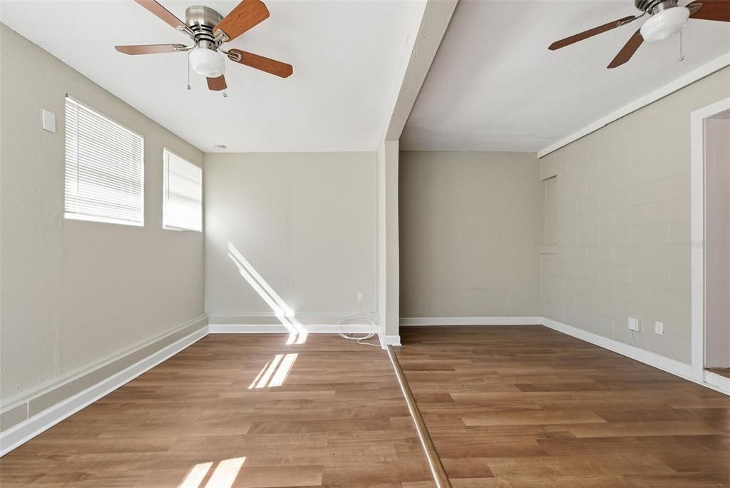 For Sale: $210,000 (3 beds, 2 baths, 1178 Square Feet)