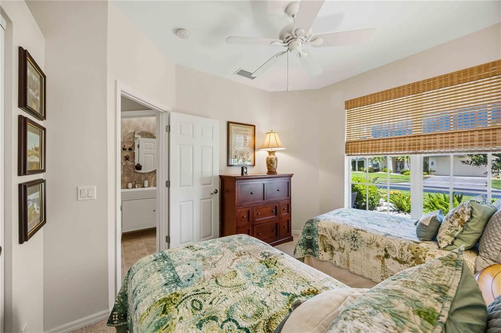 For Sale: $489,900 (3 beds, 2 baths, 1824 Square Feet)