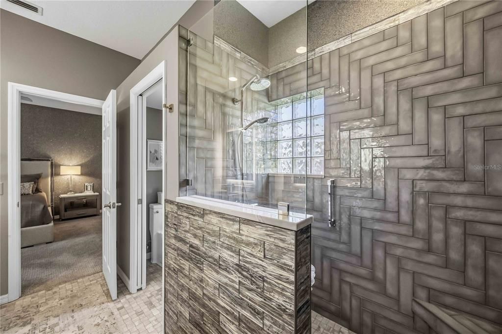 For Sale: $489,900 (3 beds, 2 baths, 1824 Square Feet)