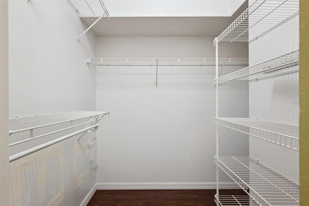 For Sale: $350,000 (3 beds, 2 baths, 1251 Square Feet)