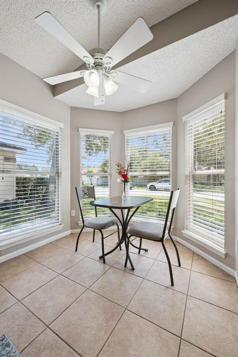 For Sale: $350,000 (3 beds, 2 baths, 1251 Square Feet)