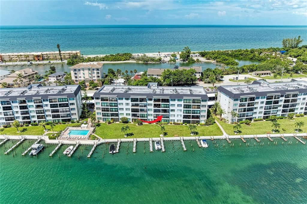 For Sale: $529,000 (2 beds, 2 baths, 1093 Square Feet)