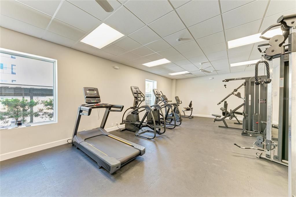 For Sale: $529,000 (2 beds, 2 baths, 1093 Square Feet)