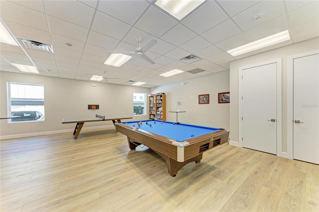 For Sale: $529,000 (2 beds, 2 baths, 1093 Square Feet)