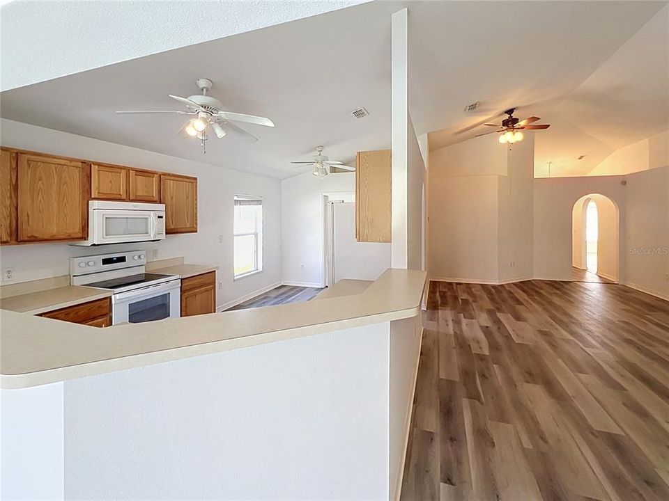 For Sale: $299,990 (4 beds, 2 baths, 2010 Square Feet)