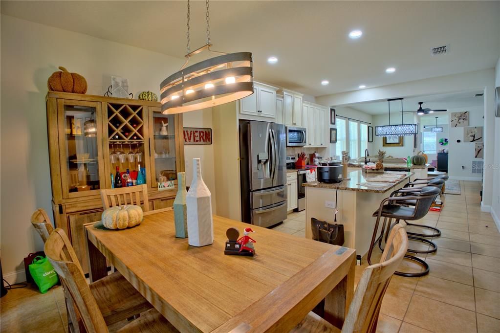 For Sale: $415,000 (3 beds, 2 baths, 1706 Square Feet)