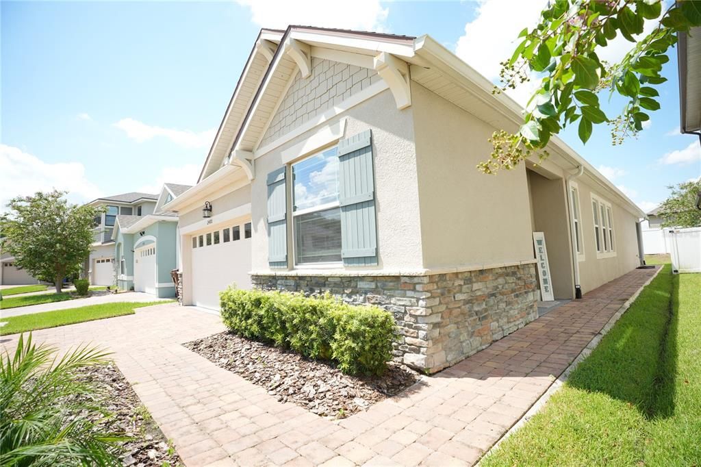 For Sale: $415,000 (3 beds, 2 baths, 1706 Square Feet)