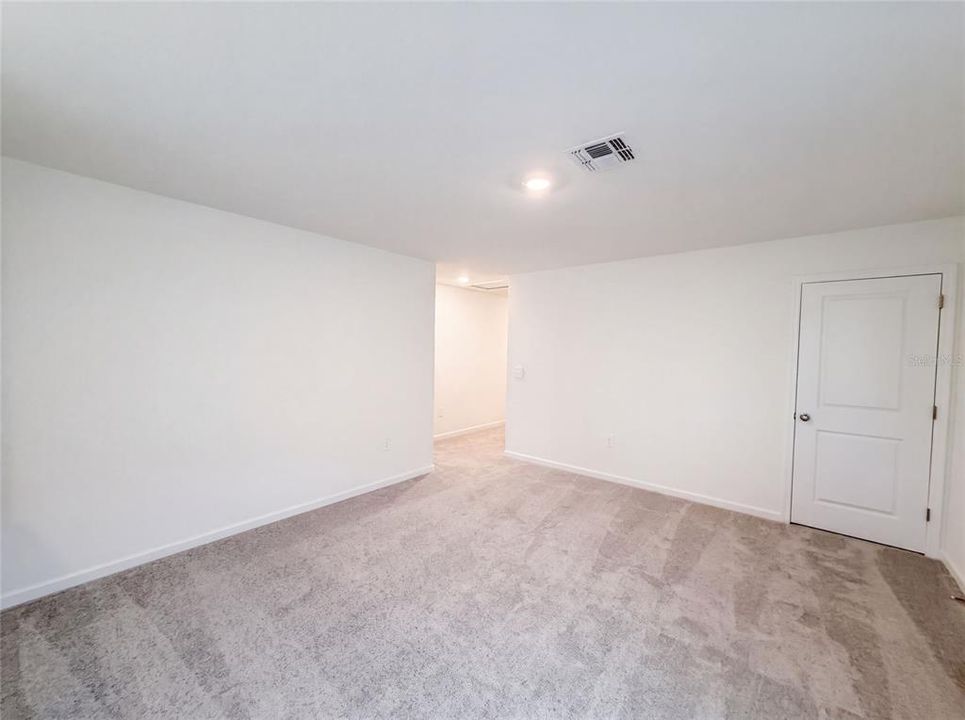 En Venta: $365,000 (5 camas, 2 baños, 2326 Pies cuadrados)