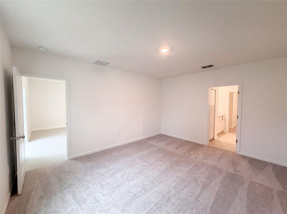 En Venta: $365,000 (5 camas, 2 baños, 2326 Pies cuadrados)