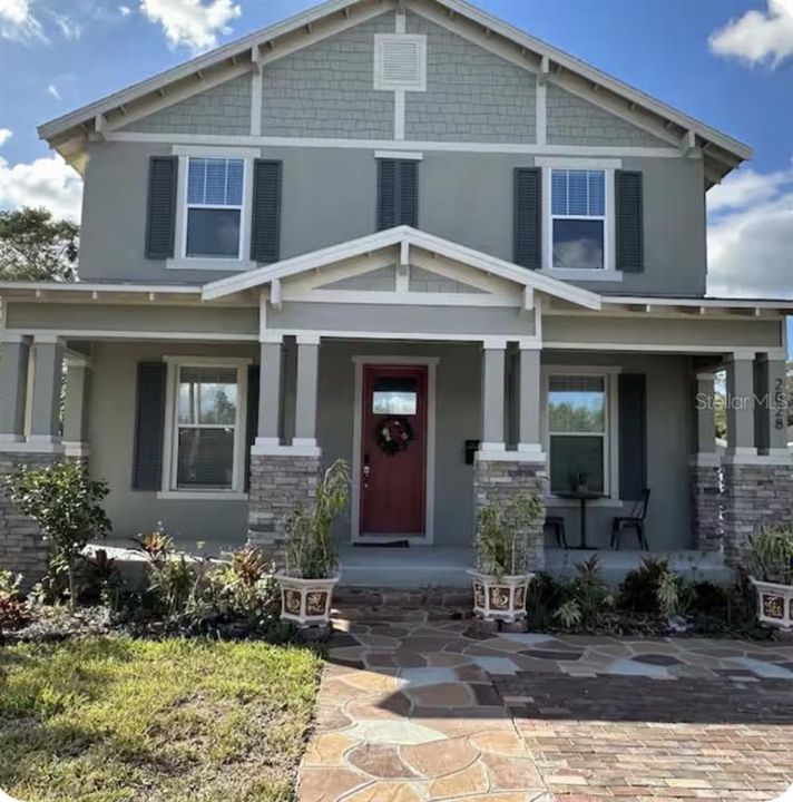 For Sale: $815,000 (4 beds, 2 baths, 2220 Square Feet)