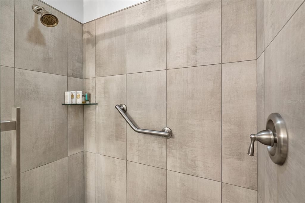 For Sale: $339,900 (3 beds, 2 baths, 1638 Square Feet)