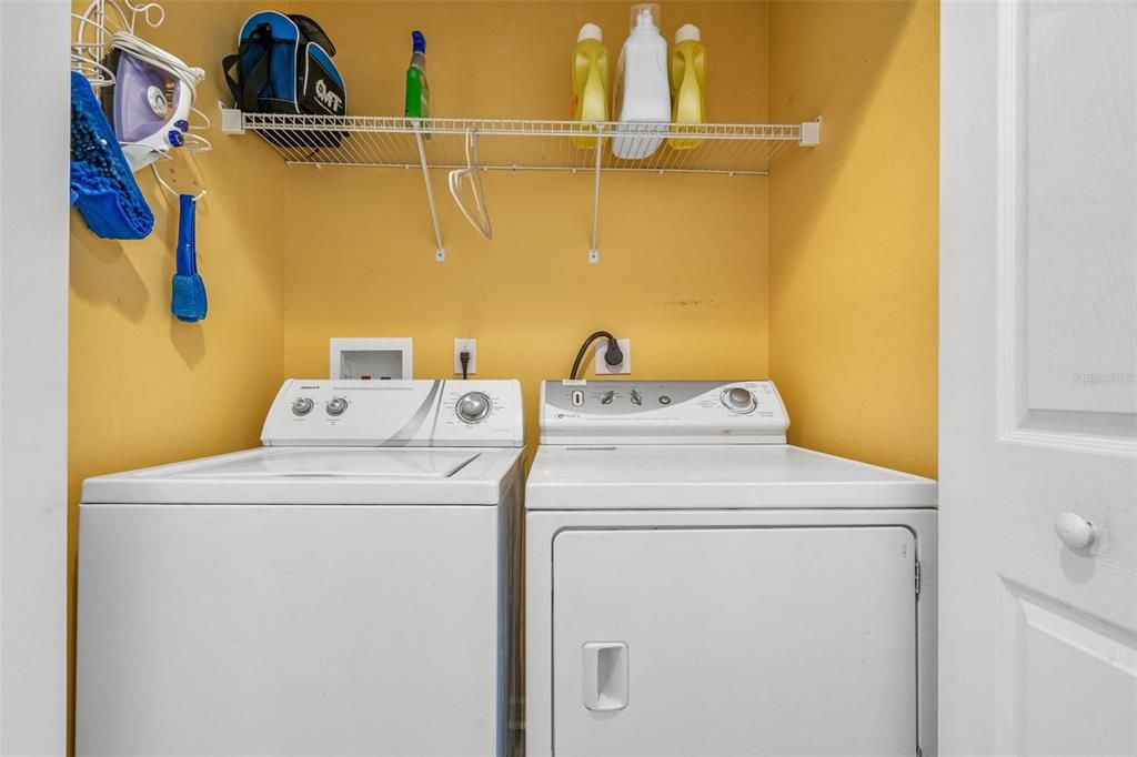 For Sale: $339,900 (3 beds, 2 baths, 1638 Square Feet)