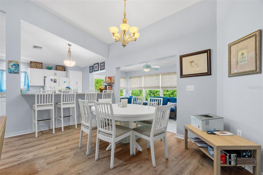 For Sale: $339,900 (3 beds, 2 baths, 1638 Square Feet)