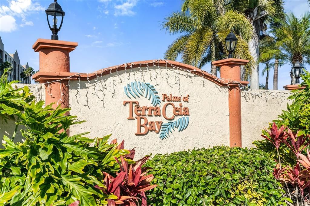 For Sale: $339,900 (3 beds, 2 baths, 1638 Square Feet)