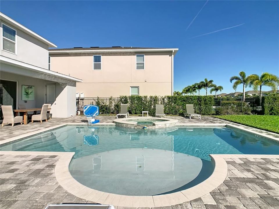 En Venta: $710,000 (5 camas, 5 baños, 2945 Pies cuadrados)