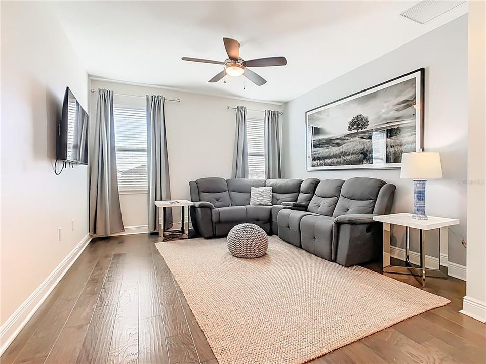 En Venta: $710,000 (5 camas, 5 baños, 2945 Pies cuadrados)
