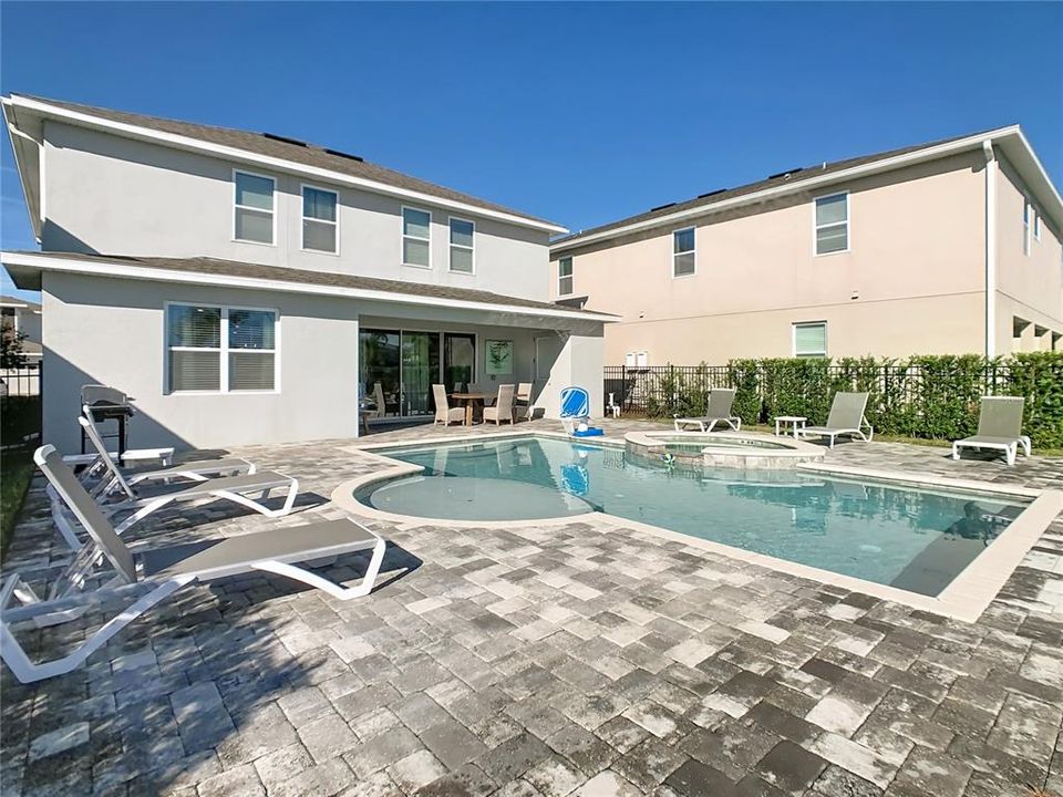 En Venta: $710,000 (5 camas, 5 baños, 2945 Pies cuadrados)