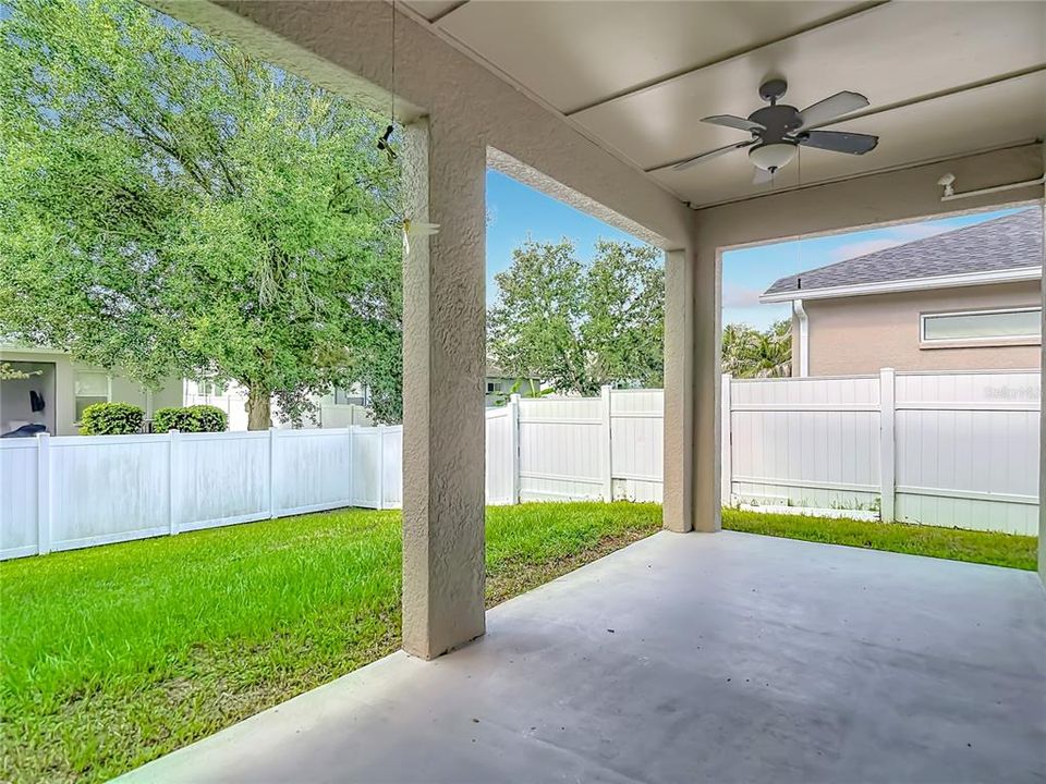 For Sale: $425,000 (4 beds, 2 baths, 2323 Square Feet)