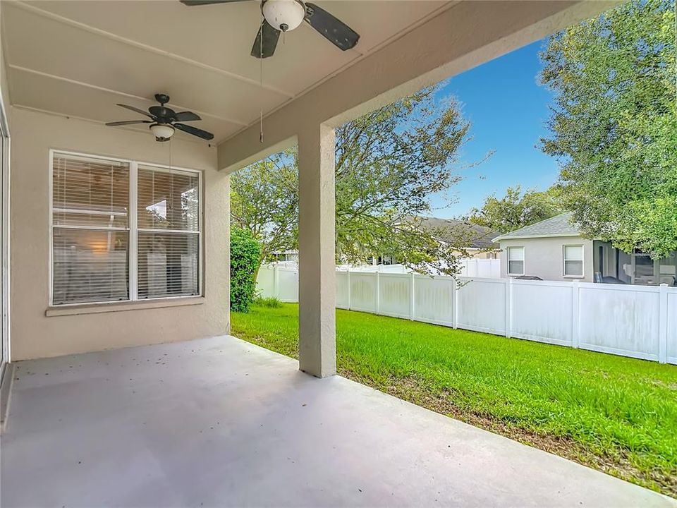 For Sale: $425,000 (4 beds, 2 baths, 2323 Square Feet)