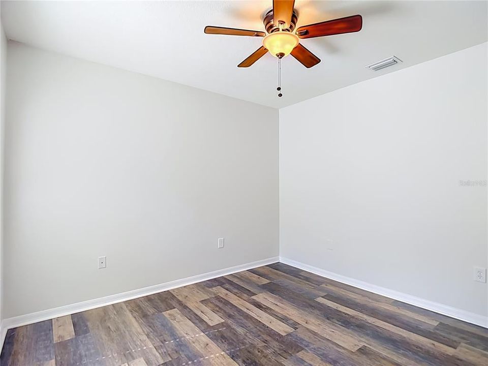 For Sale: $425,000 (4 beds, 2 baths, 2323 Square Feet)