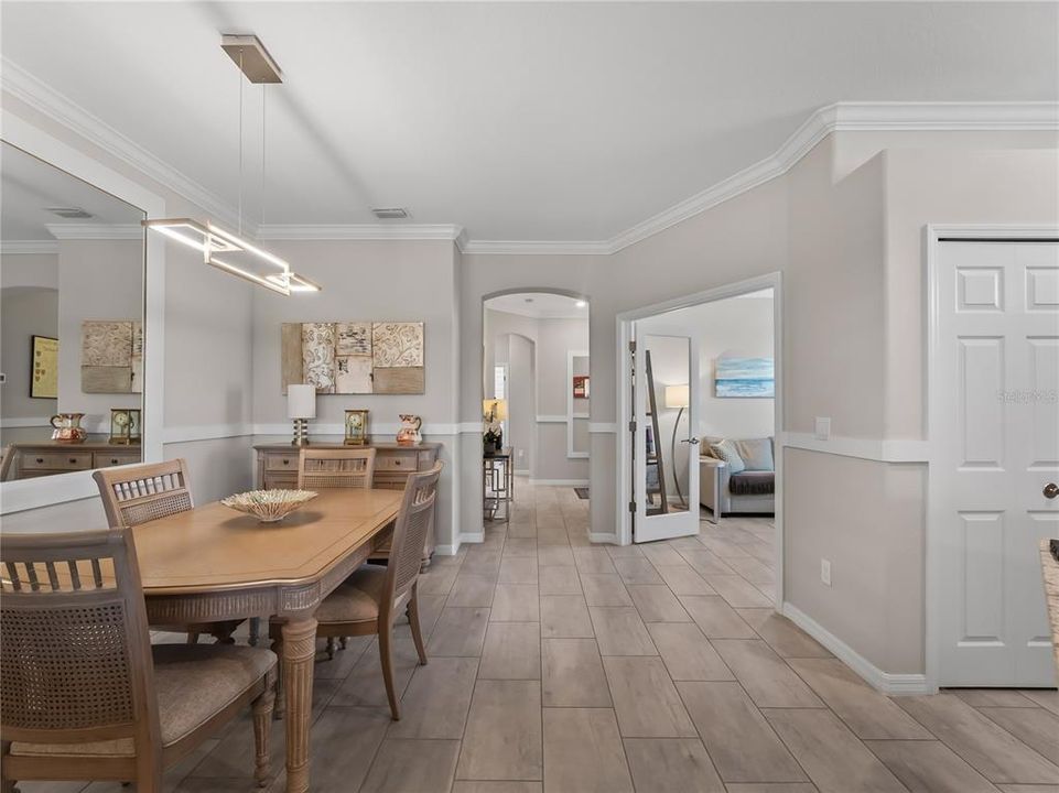 For Sale: $425,000 (2 beds, 2 baths, 1568 Square Feet)