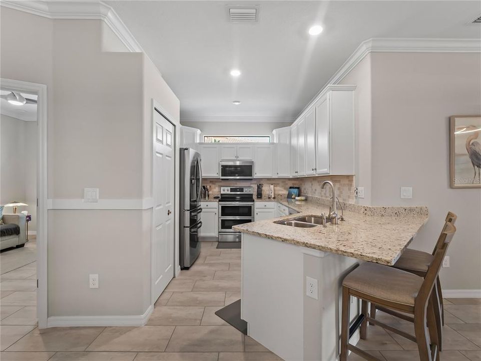 For Sale: $425,000 (2 beds, 2 baths, 1568 Square Feet)