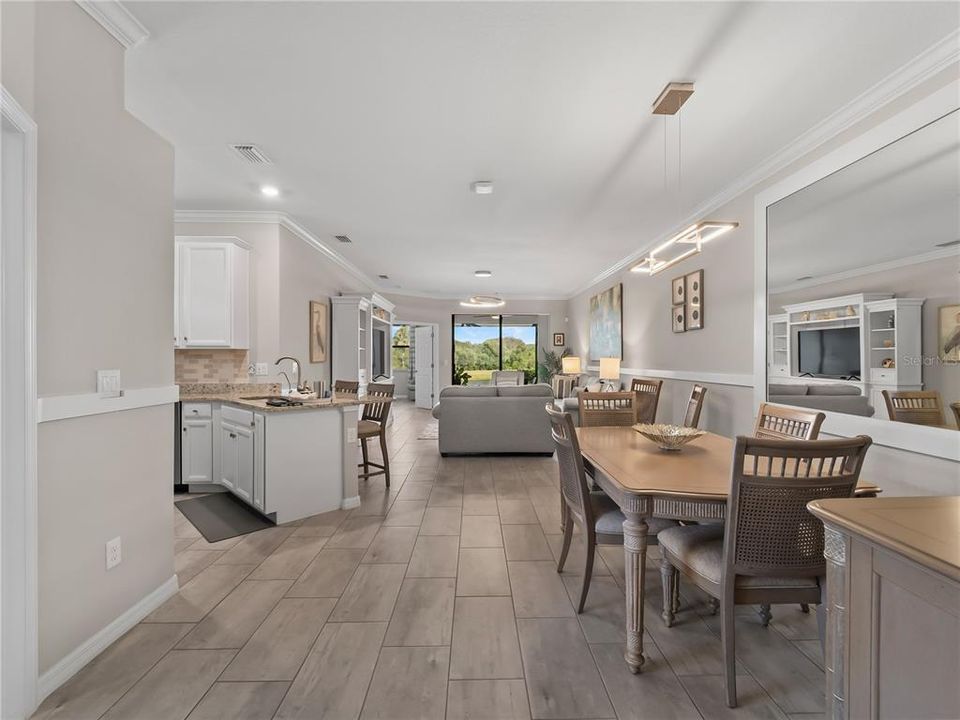 For Sale: $425,000 (2 beds, 2 baths, 1568 Square Feet)