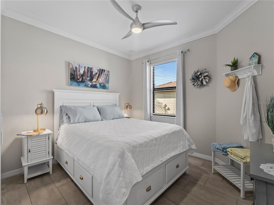For Sale: $425,000 (2 beds, 2 baths, 1568 Square Feet)