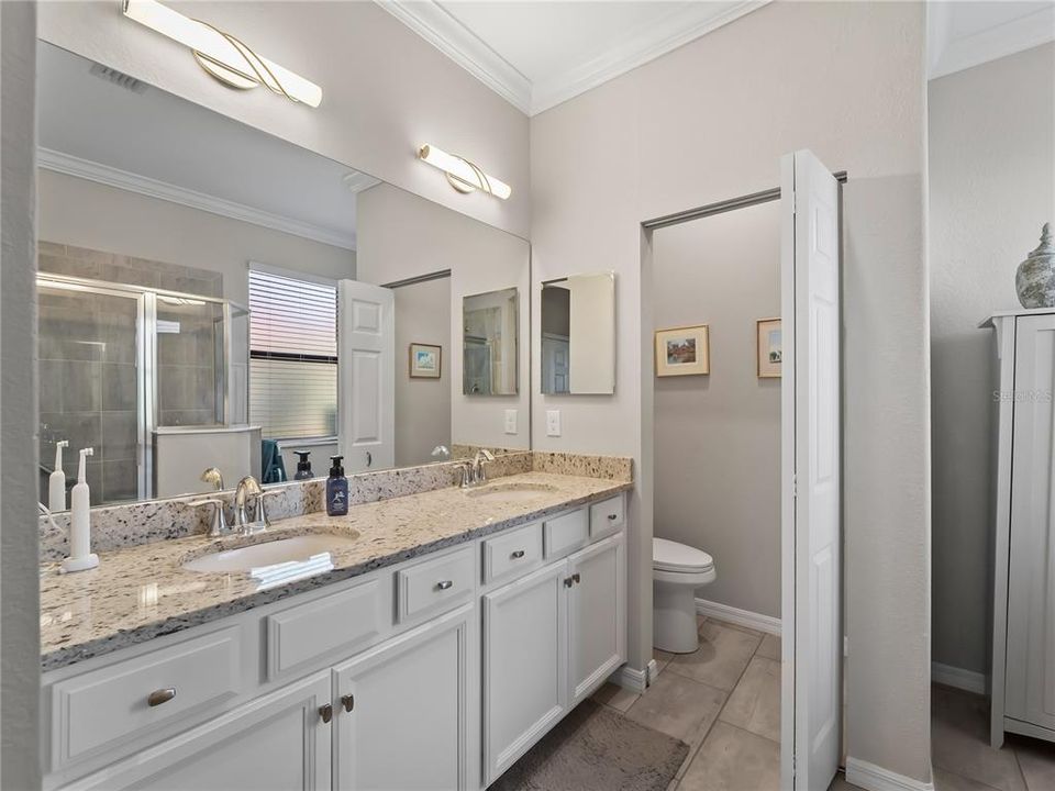 For Sale: $425,000 (2 beds, 2 baths, 1568 Square Feet)