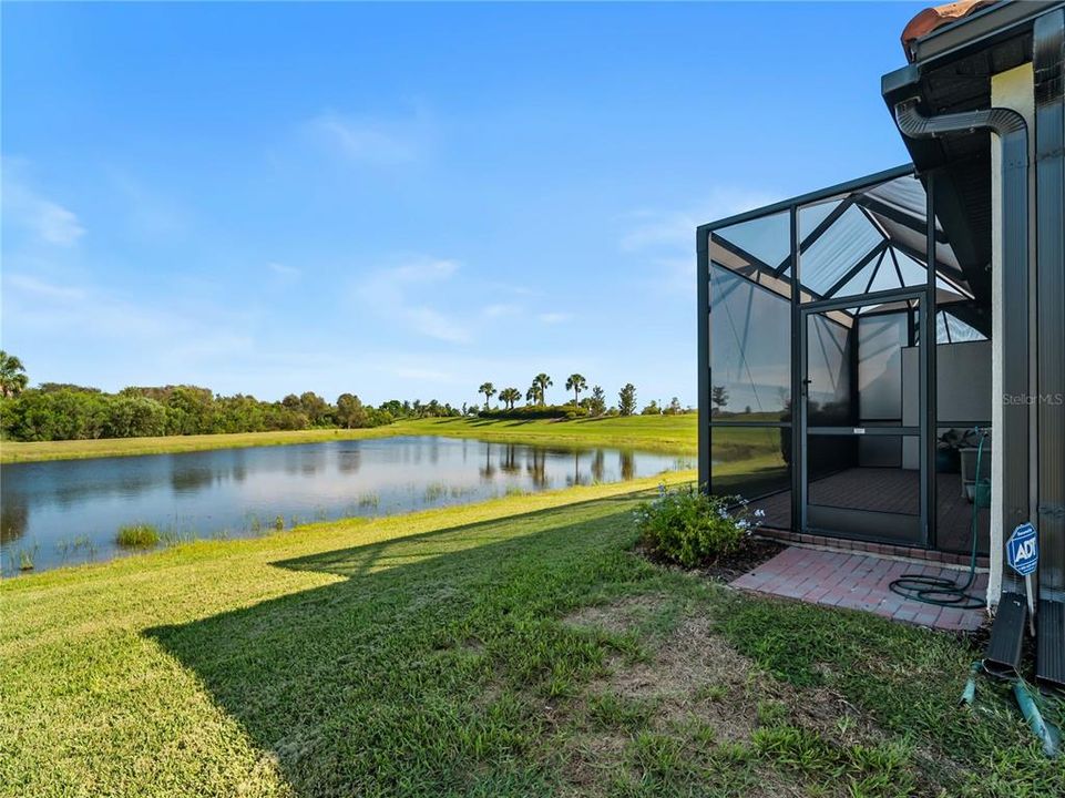 For Sale: $425,000 (2 beds, 2 baths, 1568 Square Feet)