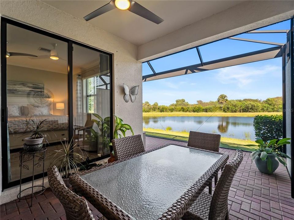 For Sale: $425,000 (2 beds, 2 baths, 1568 Square Feet)
