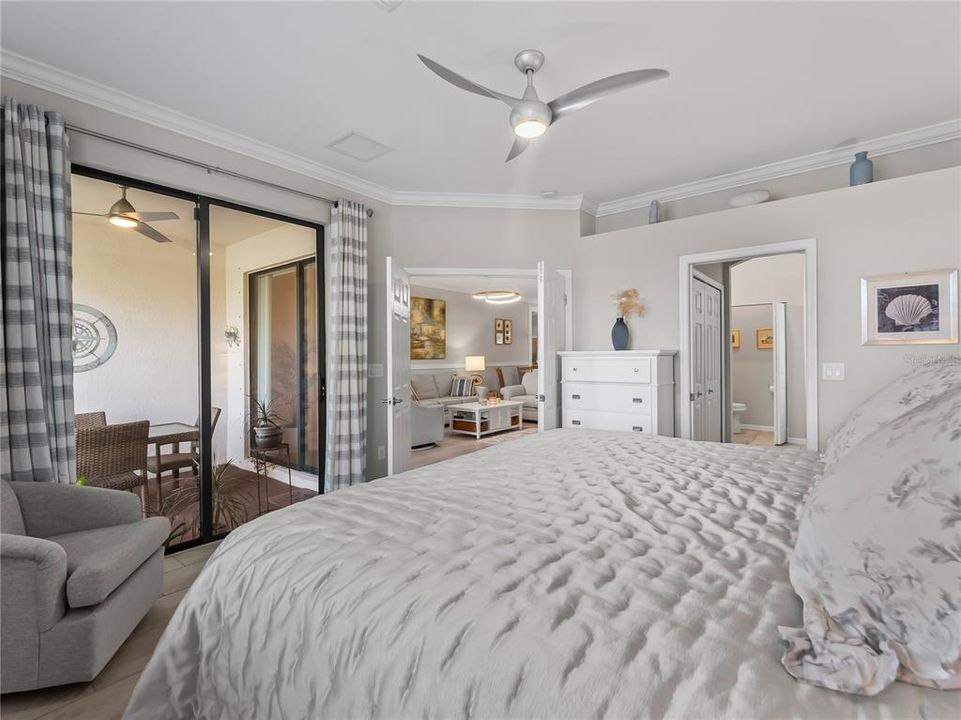 For Sale: $425,000 (2 beds, 2 baths, 1568 Square Feet)