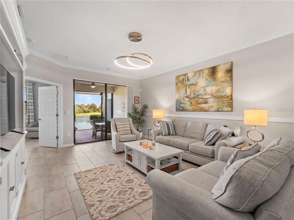 For Sale: $425,000 (2 beds, 2 baths, 1568 Square Feet)