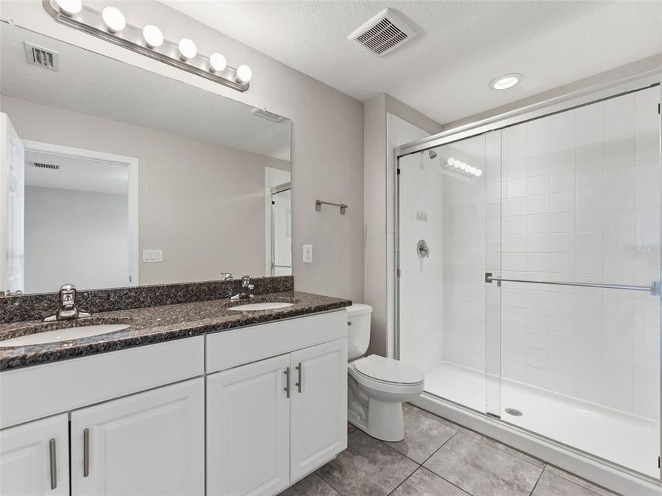 For Rent: $1,850 (3 beds, 2 baths, 1400 Square Feet)