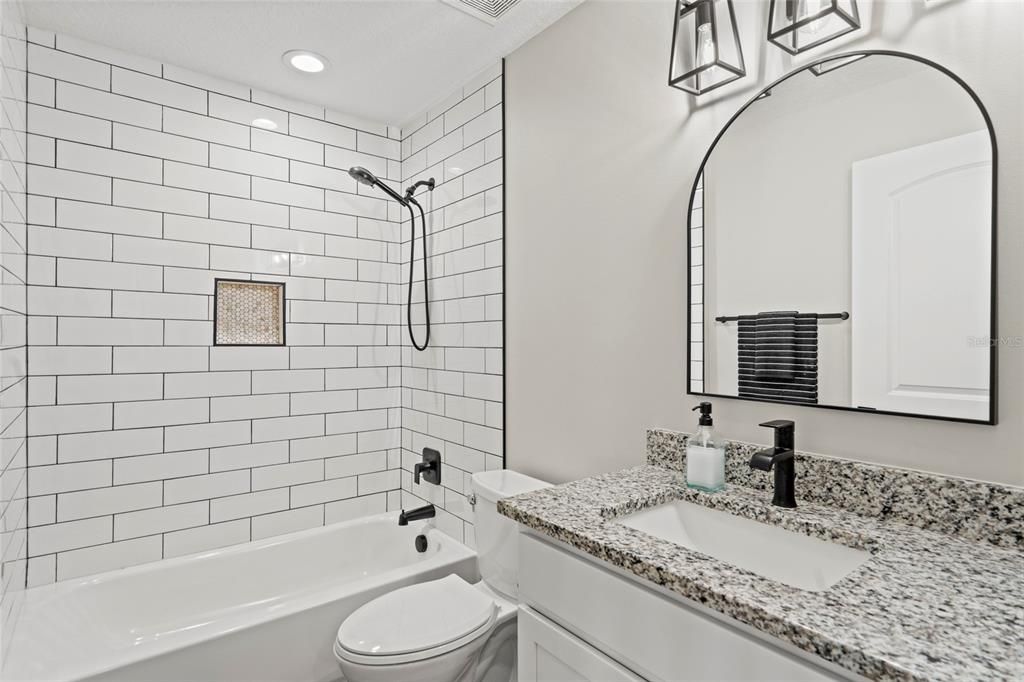Active With Contract: $375,000 (3 beds, 2 baths, 1488 Square Feet)