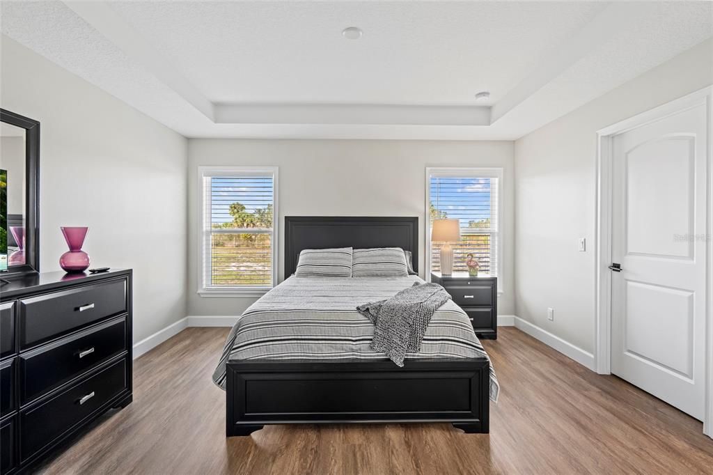 Active With Contract: $375,000 (3 beds, 2 baths, 1488 Square Feet)