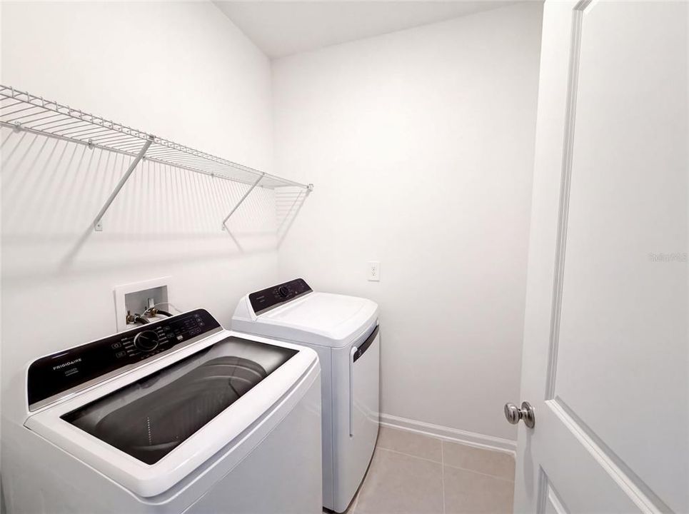En Venta: $300,000 (3 camas, 2 baños, 1835 Pies cuadrados)