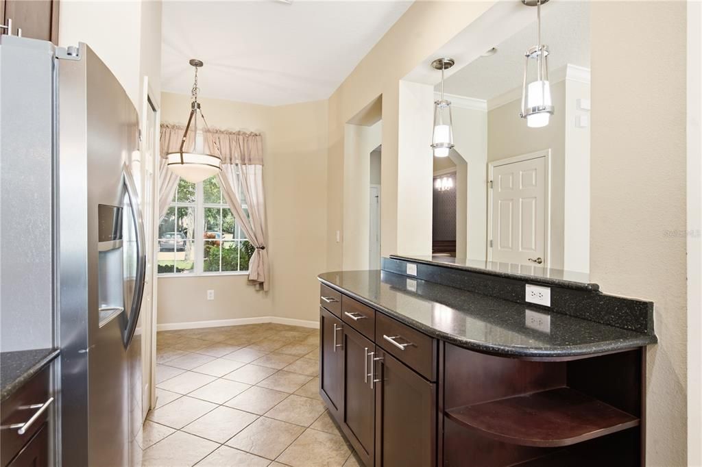 For Sale: $399,900 (3 beds, 2 baths, 1912 Square Feet)