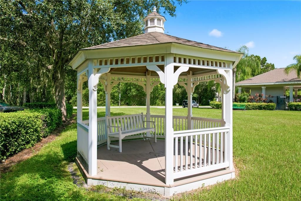 For Sale: $399,900 (3 beds, 2 baths, 1912 Square Feet)