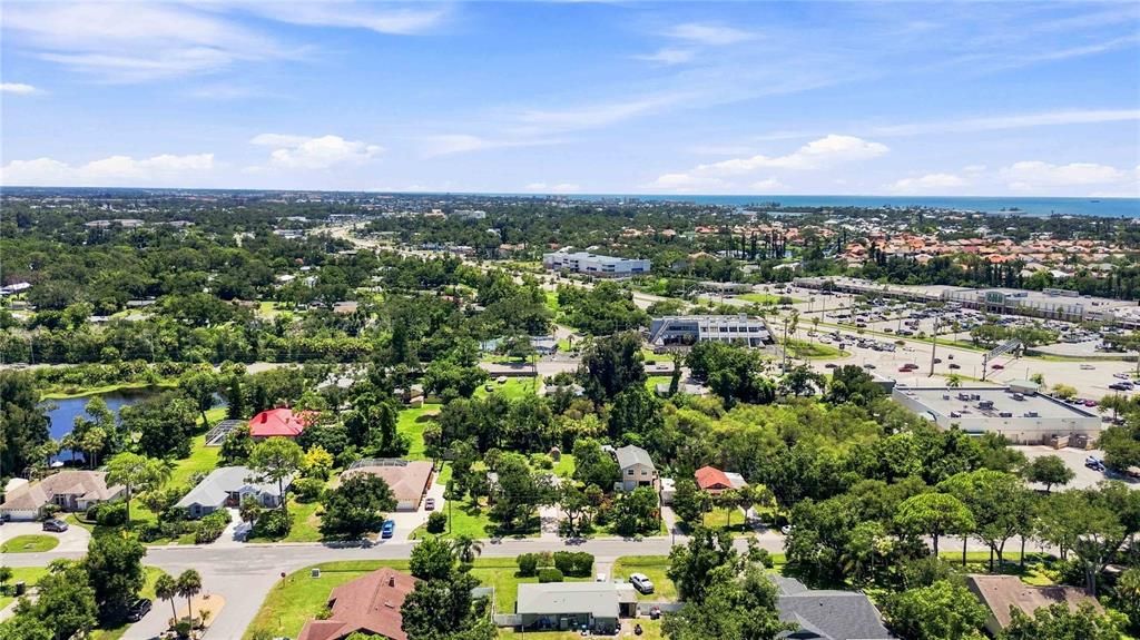 Под контрактом: $249,900 (2 спален, 2 ванн, 1055 Квадратных фут)