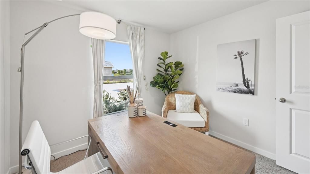 For Sale: $299,999 (4 beds, 2 baths, 1499 Square Feet)