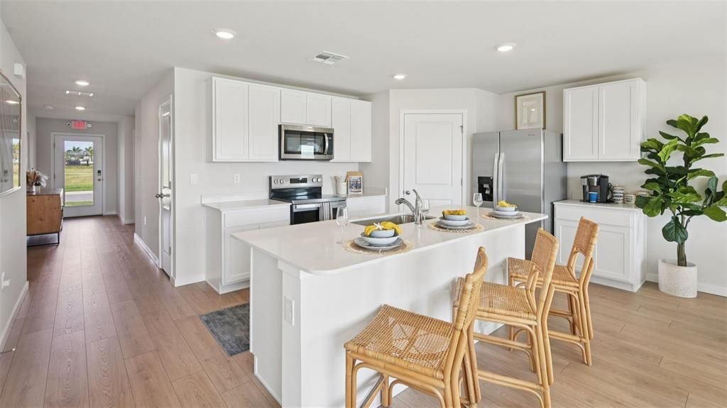For Sale: $299,999 (4 beds, 2 baths, 1499 Square Feet)