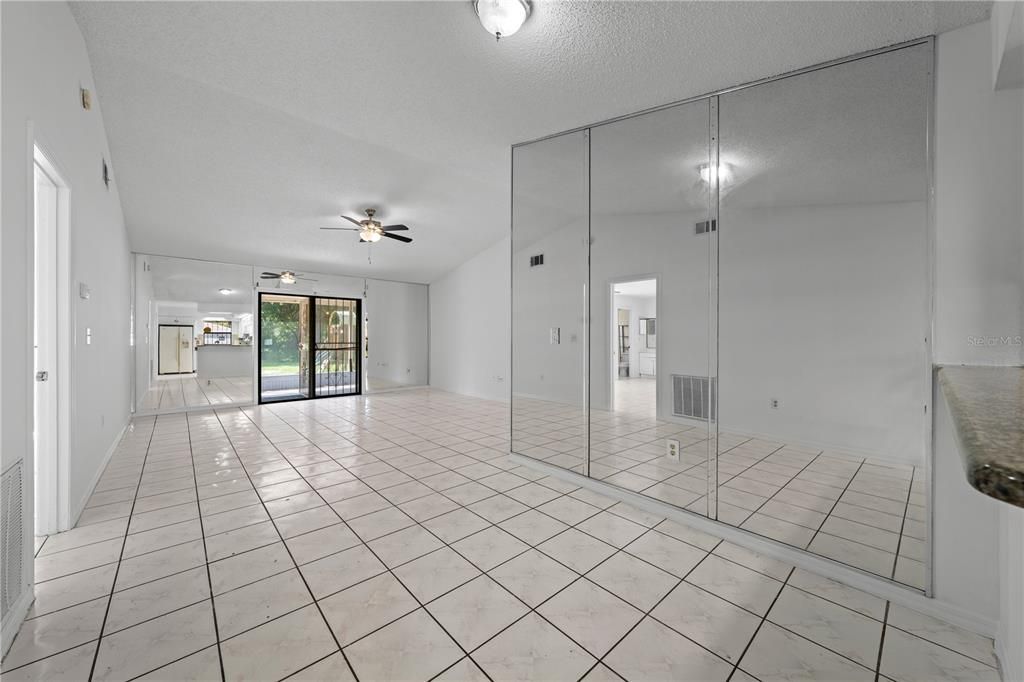 For Sale: $244,900 (3 beds, 2 baths, 1323 Square Feet)