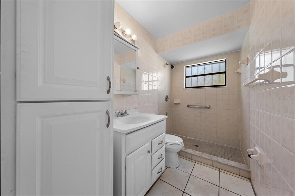 For Sale: $244,900 (3 beds, 2 baths, 1323 Square Feet)