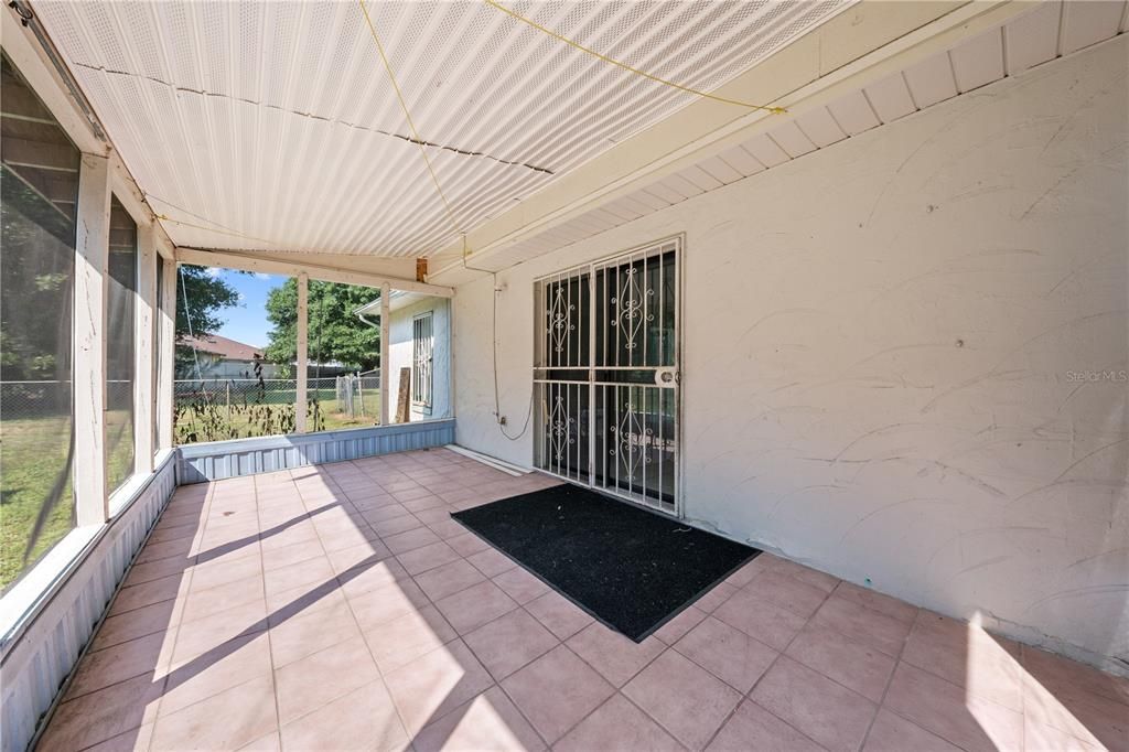 For Sale: $244,900 (3 beds, 2 baths, 1323 Square Feet)