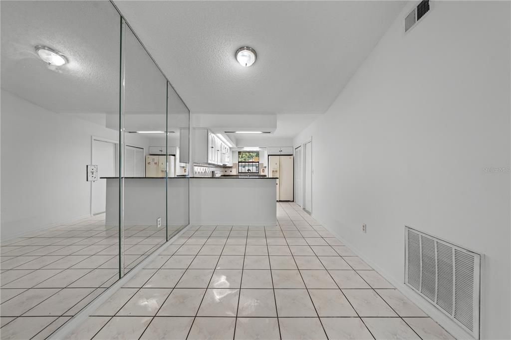 For Sale: $244,900 (3 beds, 2 baths, 1323 Square Feet)