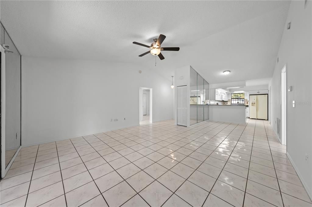 For Sale: $244,900 (3 beds, 2 baths, 1323 Square Feet)