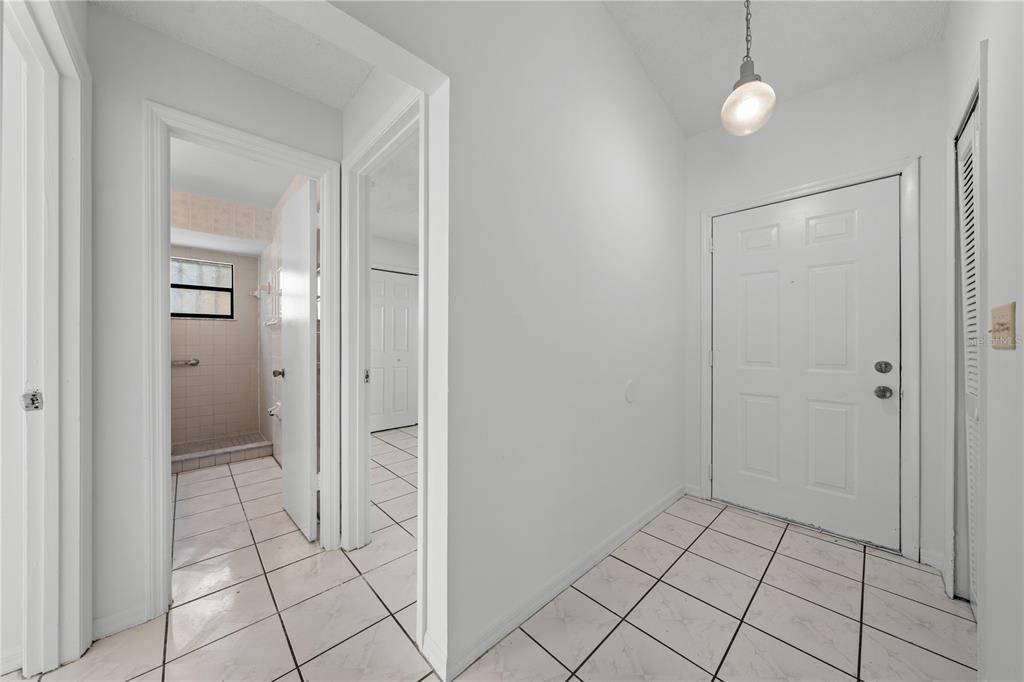 For Sale: $244,900 (3 beds, 2 baths, 1323 Square Feet)