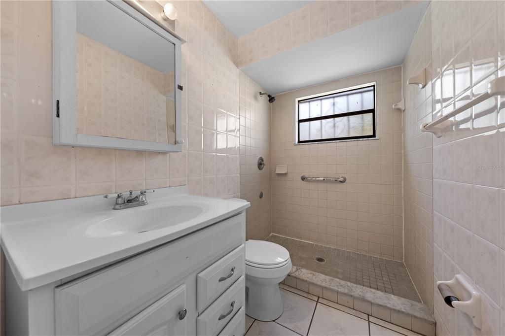 For Sale: $244,900 (3 beds, 2 baths, 1323 Square Feet)