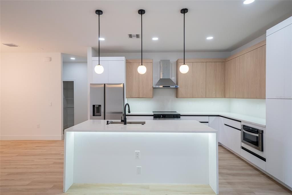 For Sale: $469,000 (4 beds, 3 baths, 2401 Square Feet)